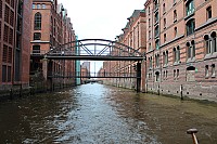 Hamburg17x264.jpg